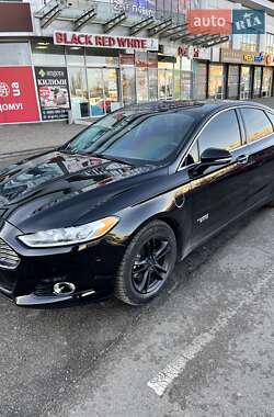 Седан Ford Fusion 2015 в Полтаві