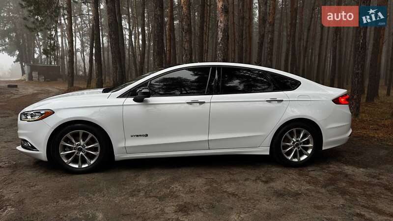 Седан Ford Fusion 2017 в Горишних Плавнях