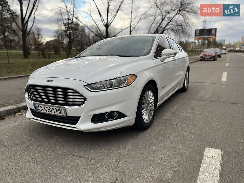 Седан Ford Fusion 2013 в Києві