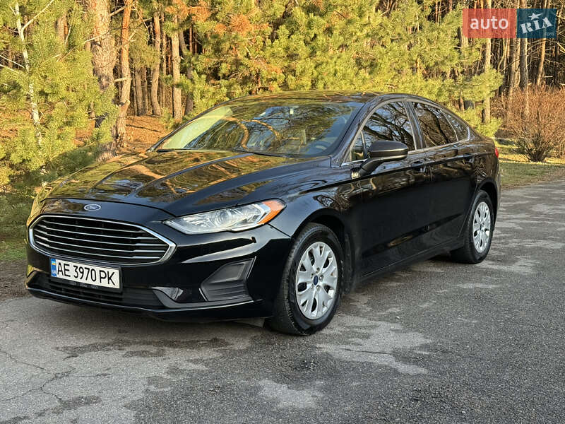 Седан Ford Fusion 2019 в Дніпрі