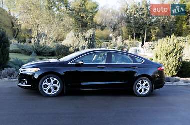 Седан Ford Fusion 2015 в Павлограде