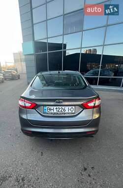 Седан Ford Fusion 2014 в Одесі