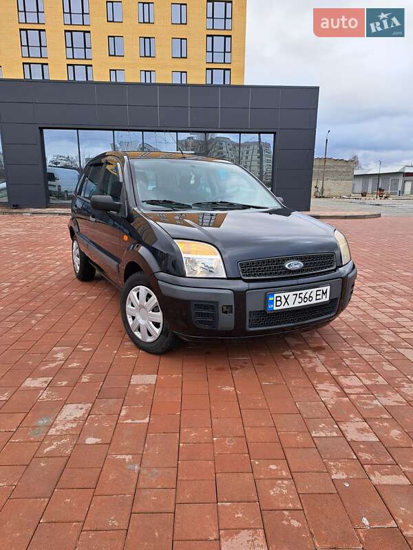 Хэтчбек Ford Fusion 2009 в Нетешине