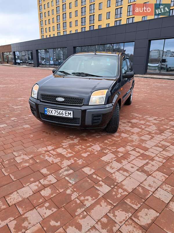 Хэтчбек Ford Fusion 2009 в Нетешине