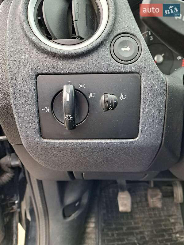 Хэтчбек Ford Fusion 2009 в Нетешине