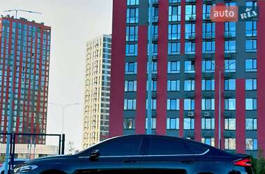 Седан Ford Fusion 2016 в 