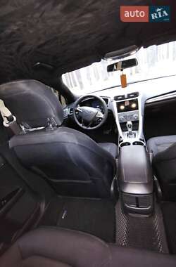 Седан Ford Fusion 2013 в 