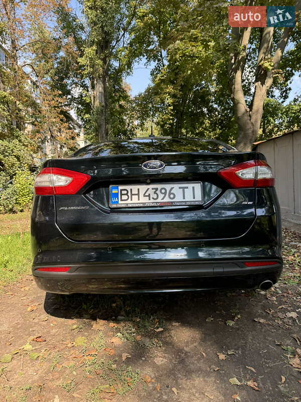 Седан Ford Fusion 2013 в Одесі