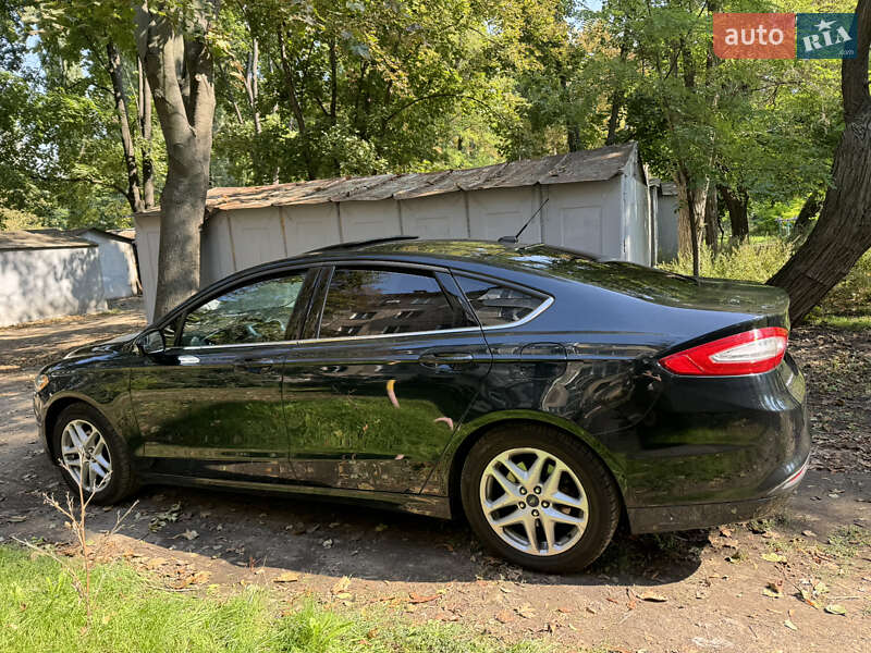 Седан Ford Fusion 2013 в Одесі