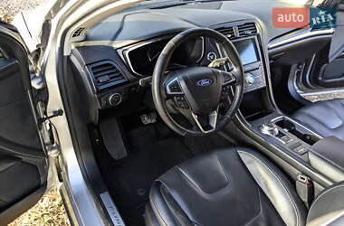 Седан Ford Fusion 2020 в 