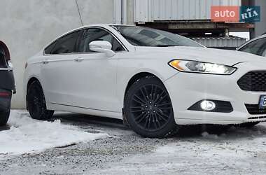 Седан Ford Fusion 2015 в 