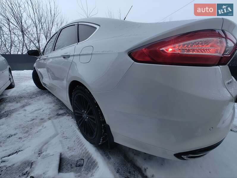 Седан Ford Fusion 2015 в Тернополе