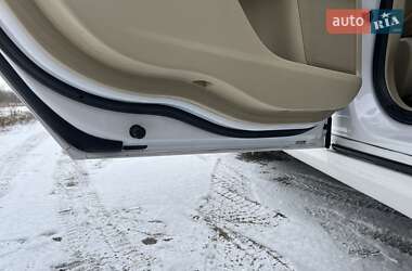 Седан Ford Fusion 2012 в 