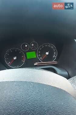 Хэтчбек Ford Fusion 2007 в 