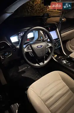 Ford Fusion 2017