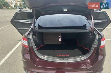 Седан Ford Fusion 2013 в 
