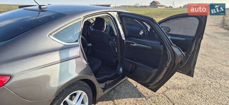 Седан Ford Fusion 2016 в Новой Дофиновке