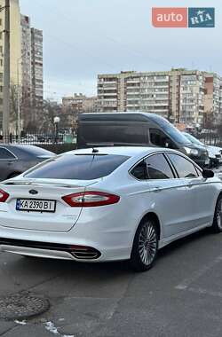 Седан Ford Fusion 2015 в Львові