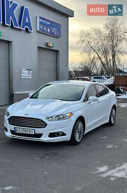 Седан Ford Fusion 2015 в Львові