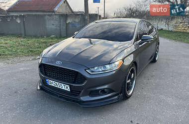 Седан Ford Fusion 2015 в Одесі