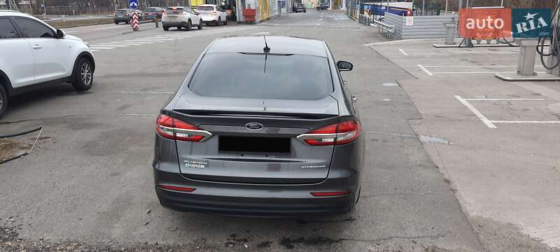 Седан Ford Fusion 2018 в Києві