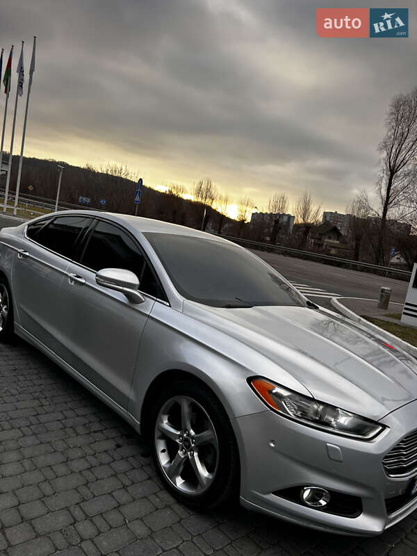 Седан Ford Fusion 2012 в Обухове