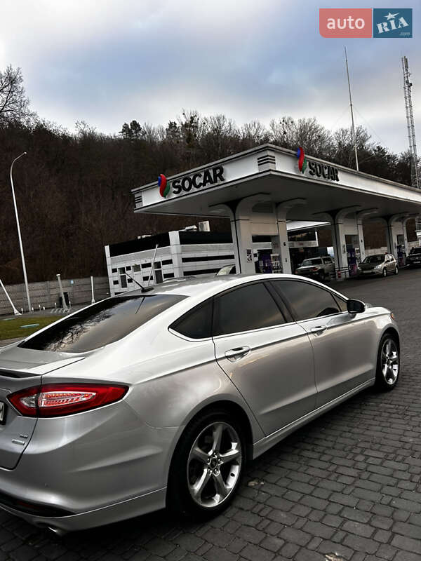 Седан Ford Fusion 2012 в Обухове