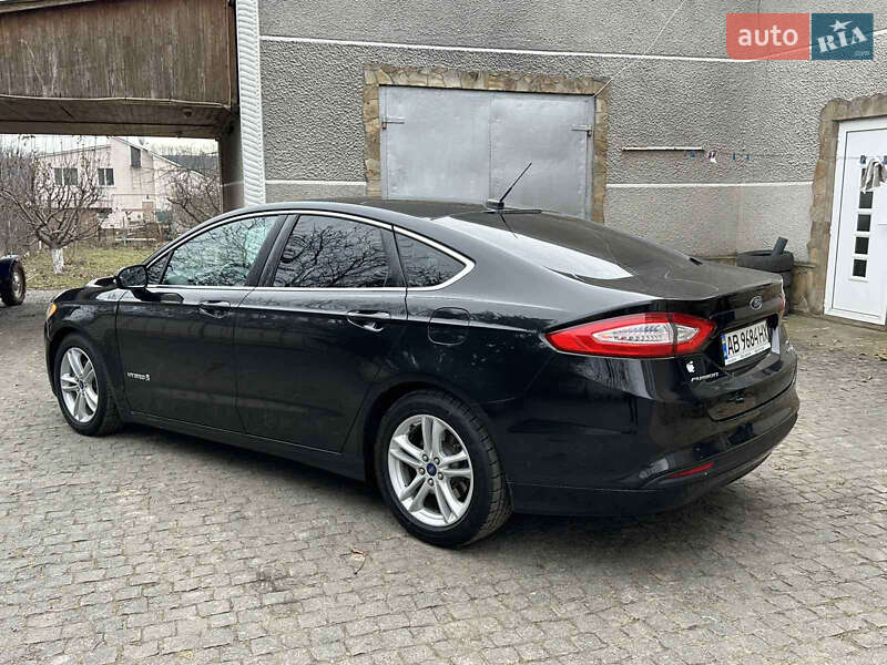 Седан Ford Fusion 2014 в Тульчині