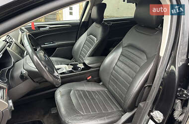 Седан Ford Fusion 2014 в Тульчине