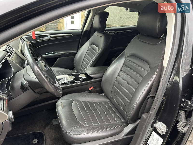 Седан Ford Fusion 2014 в Тульчині