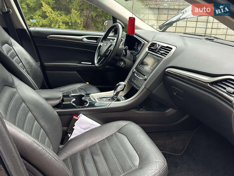 Седан Ford Fusion 2014 в Тульчині