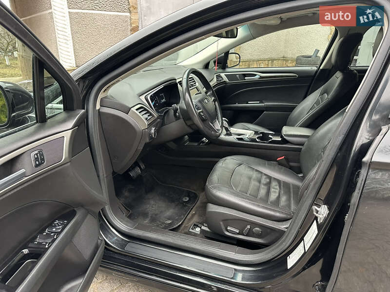 Седан Ford Fusion 2014 в Тульчині