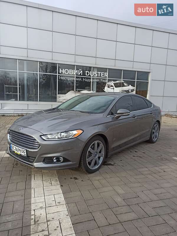 Седан Ford Fusion 2013 в 