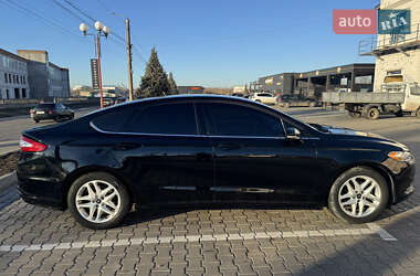 Седан Ford Fusion 2016 в 