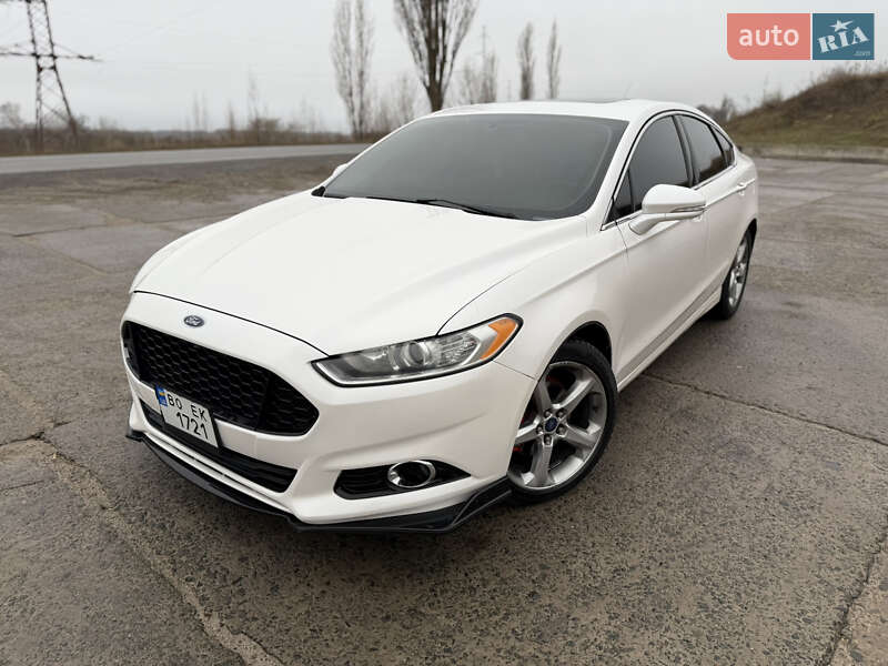 Седан Ford Fusion 2015 в Переяславі