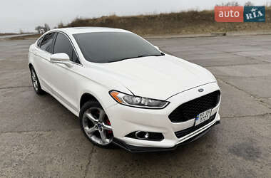 Седан Ford Fusion 2015 в Переяславі