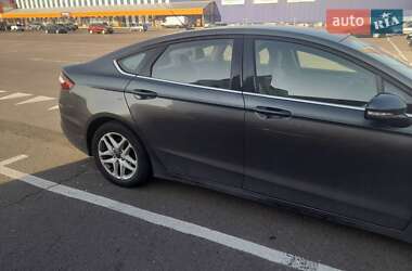 Седан Ford Fusion 2014 в Львове