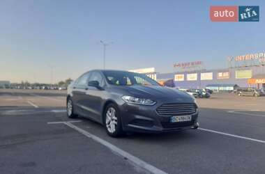 Седан Ford Fusion 2014 в Львове