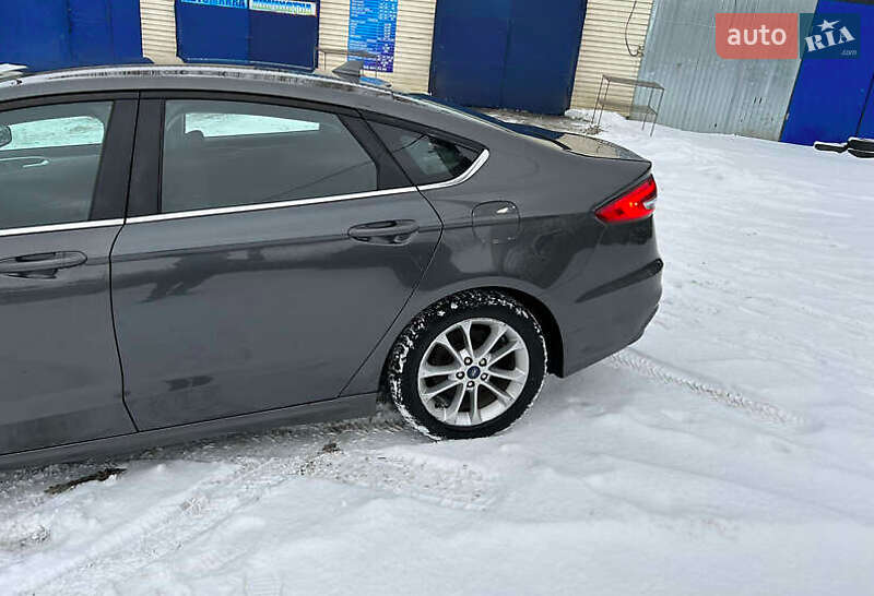 Седан Ford Fusion 2018 в Ровно
