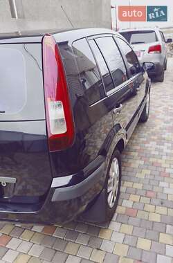 Хэтчбек Ford Fusion 2008 в 