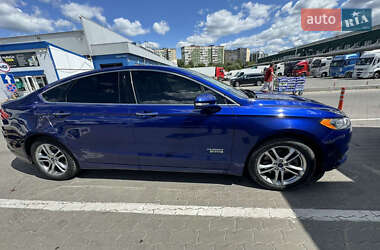 Седан Ford Fusion 2015 в Львове