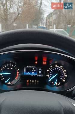 Седан Ford Fusion 2013 в 