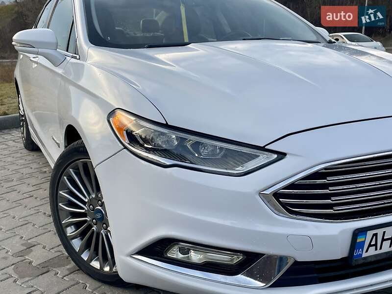 Седан Ford Fusion 2016 в Тернополе
