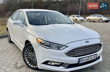 Седан Ford Fusion 2016 в 
