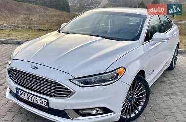 Седан Ford Fusion 2016 в 