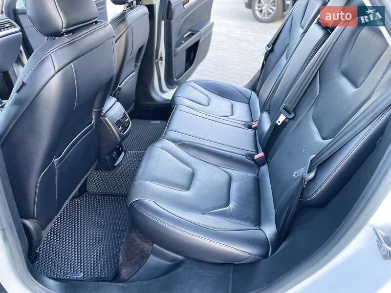 Седан Ford Fusion 2016 в Тернополе