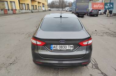 Седан Ford Fusion 2015 в 