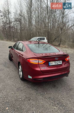 Седан Ford Fusion 2015 в 