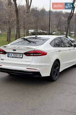 Седан Ford Fusion 2019 в Киеве