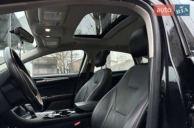 Седан Ford Fusion 2014 в 